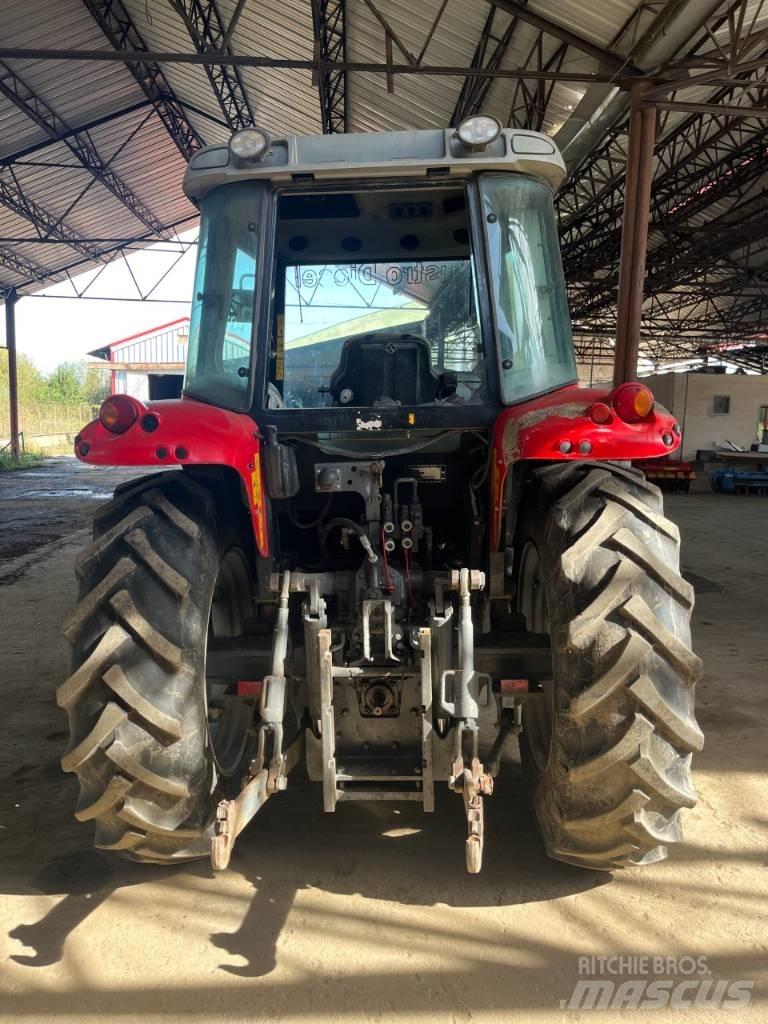 Massey Ferguson 5435 Tractores