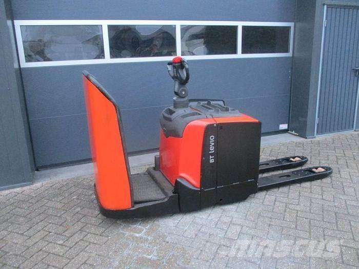 Toyota LPE 250 Montacargas con plataformas de baja elevación