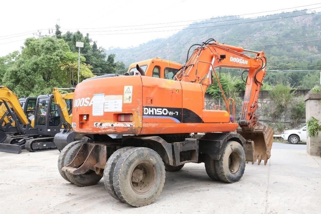 Doosan DH 150 W-7 Excavadoras de ruedas