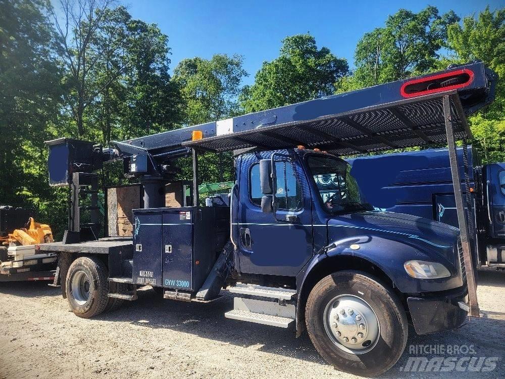 Freightliner M2106 Plataformas sobre camión