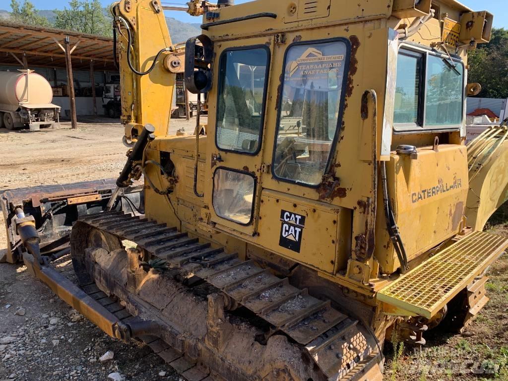 CAT D5B Buldozer sobre oruga