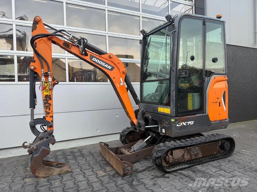 Doosan DX19 Miniexcavadoras