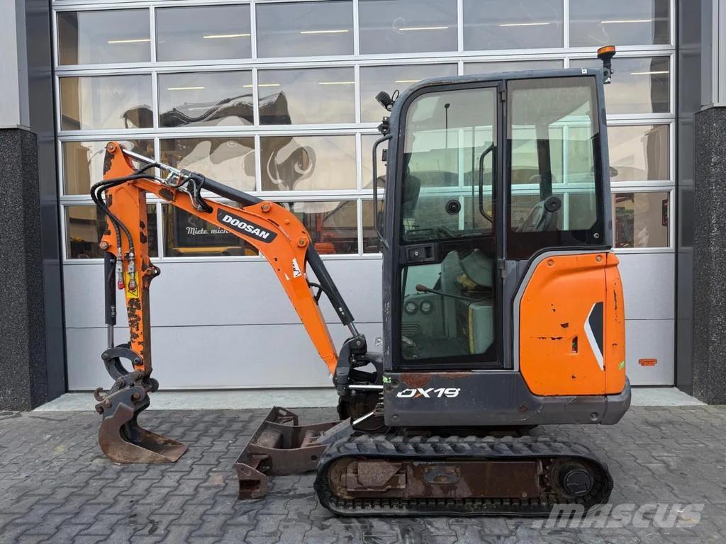 Doosan DX19 Miniexcavadoras