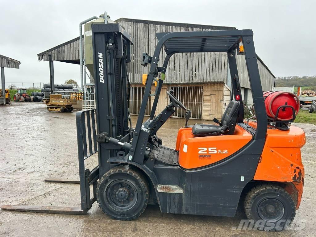Doosan G 25 GP Plus Camiones LPG