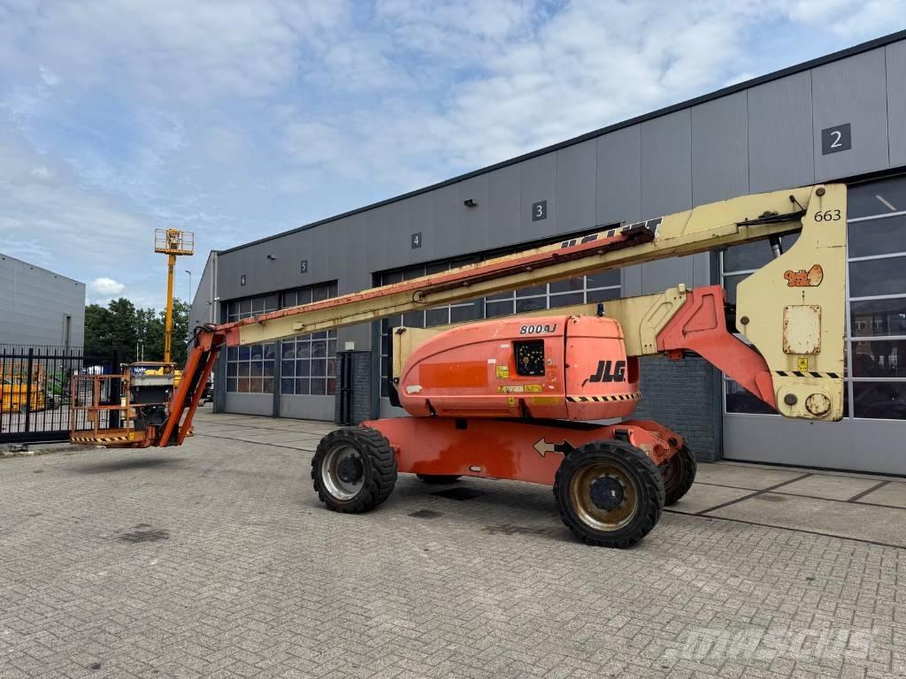JLG 800 AJ Plataformas con brazo de elevación manual