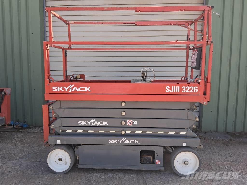 SkyJack SJ III 3226 Plataformas tijera
