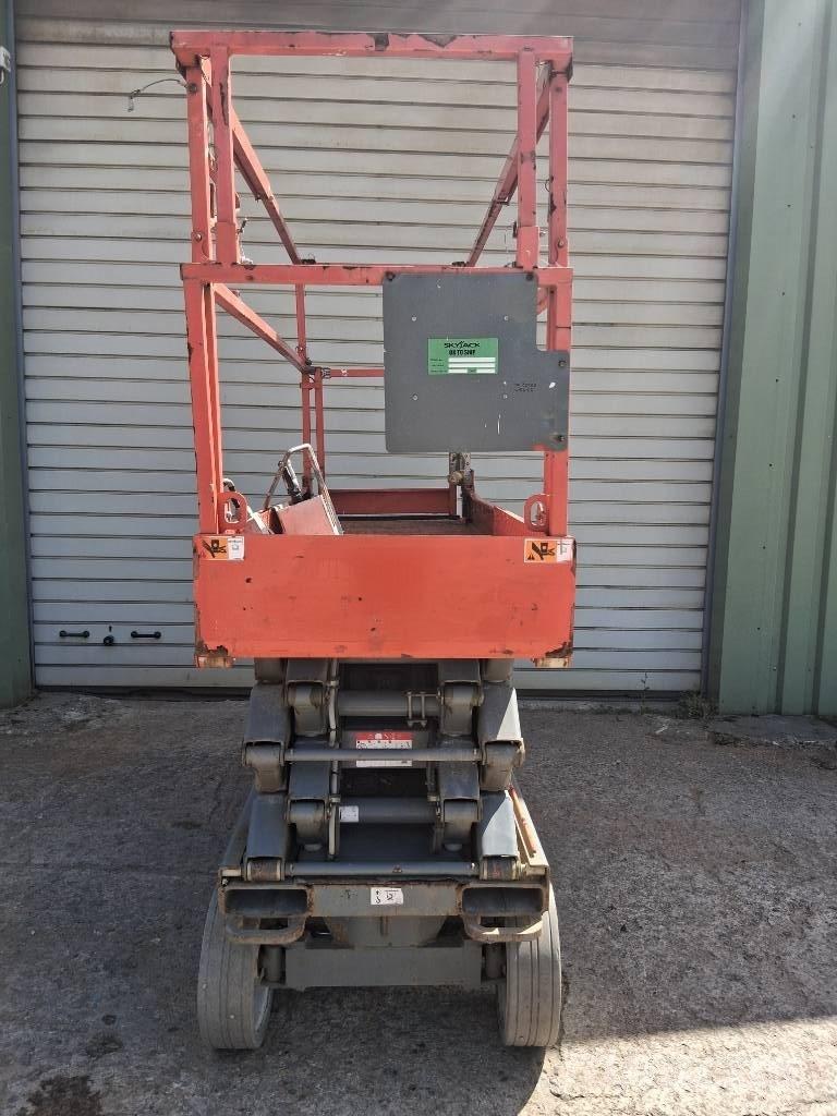 SkyJack SJ III 3226 Plataformas tijera