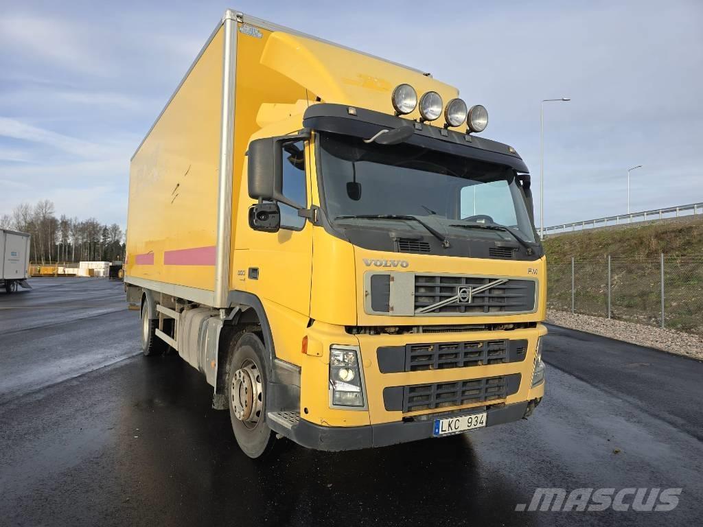 Volvo FM 300 Camiones con caja de remolque