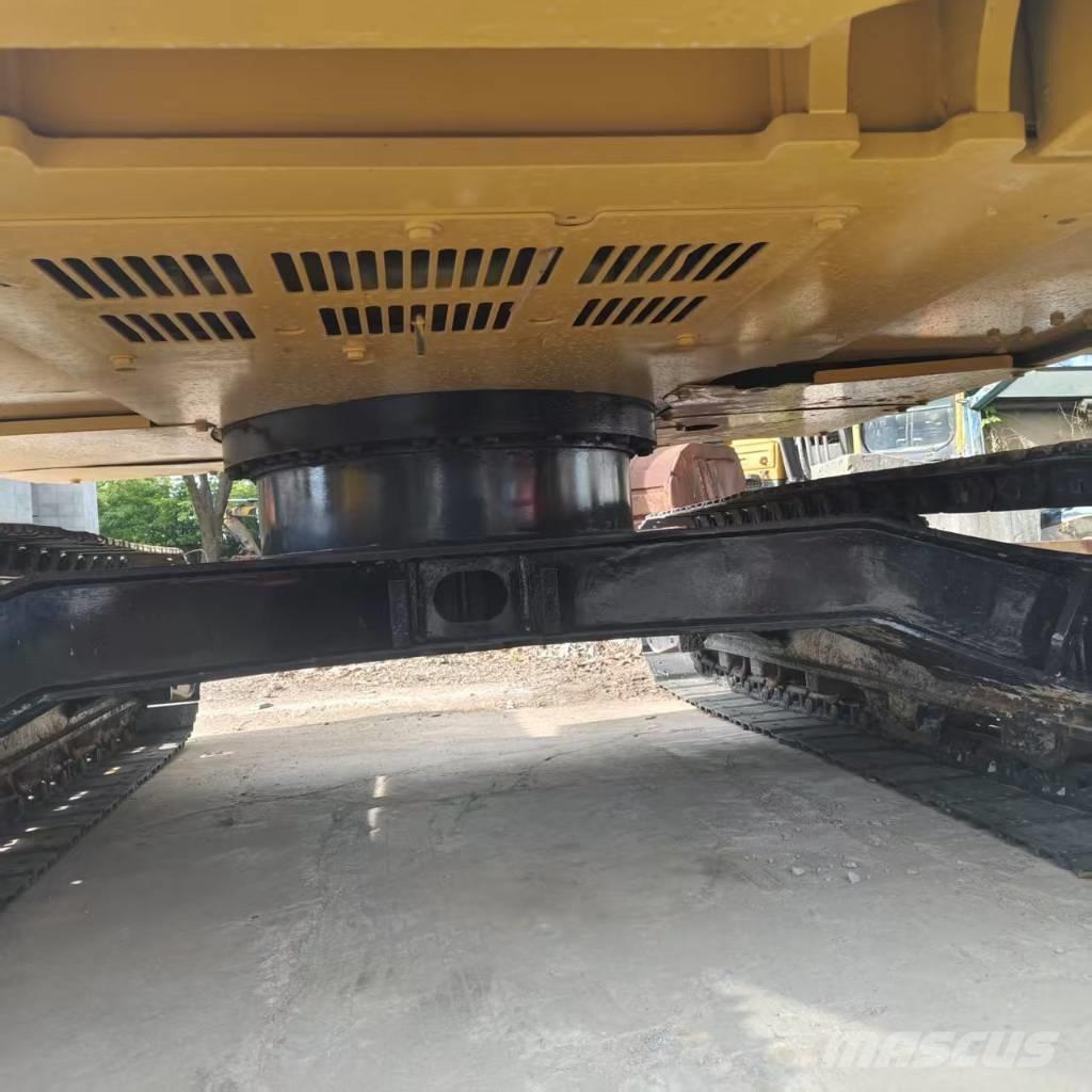 CAT 310 Excavadoras sobre orugas