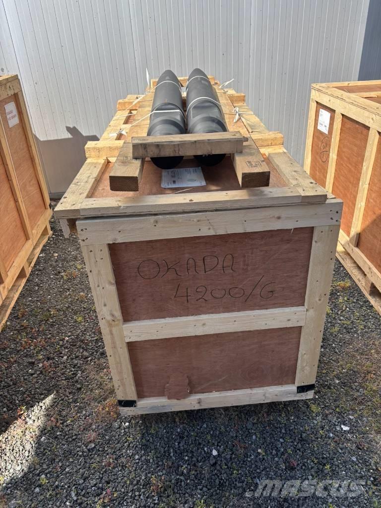 Okada 4200/GFXF Martillos hidráulicos