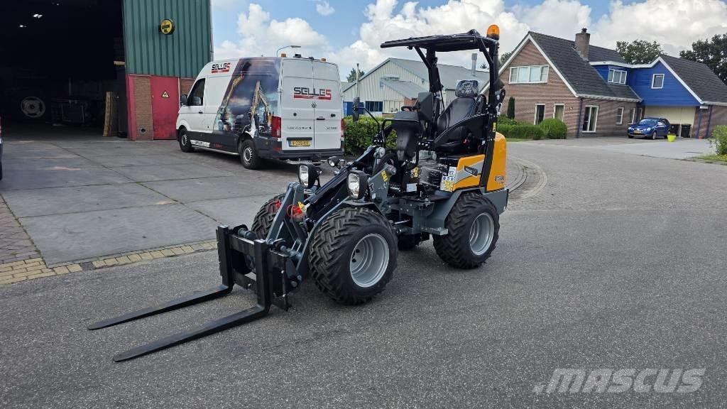 GiANT G 1500 X-tra Cargadoras sobre ruedas