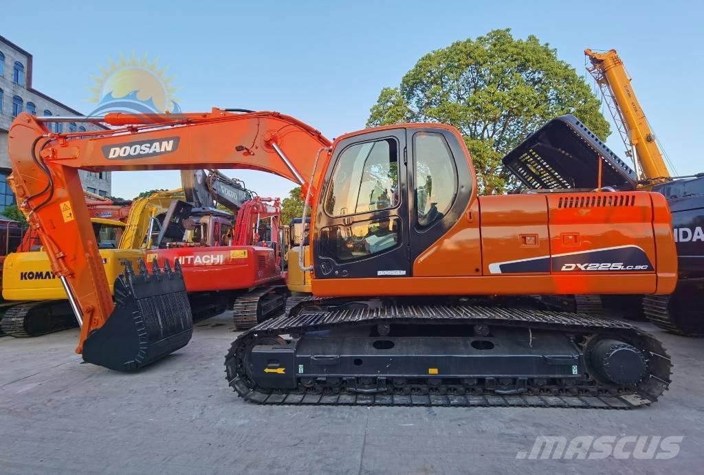 Doosan DX 225 LC Excavadoras sobre orugas