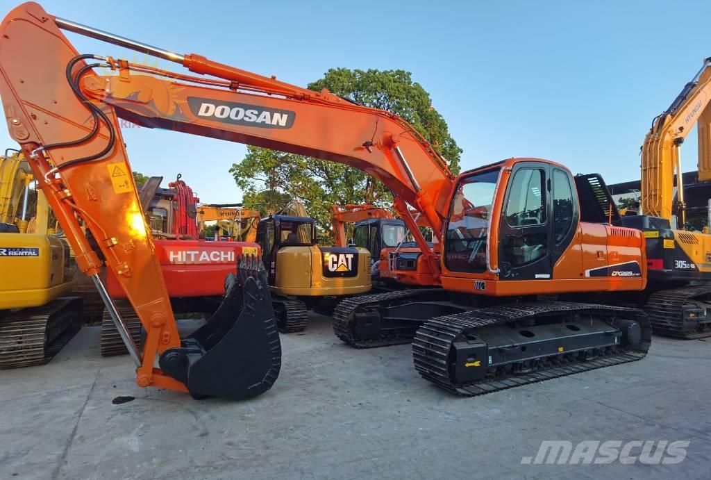 Doosan DX 225 LC Excavadoras sobre orugas