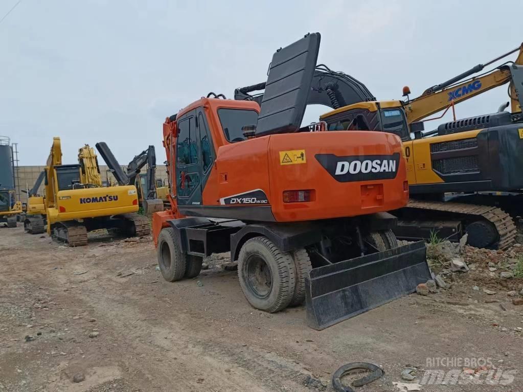 Doosan 150 W Excavadoras de ruedas