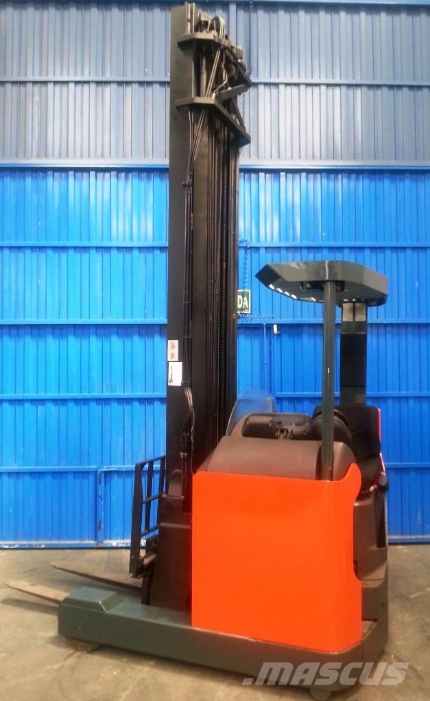 Toyota 7 FBRE 16 Montacargas de alcance de gran altura