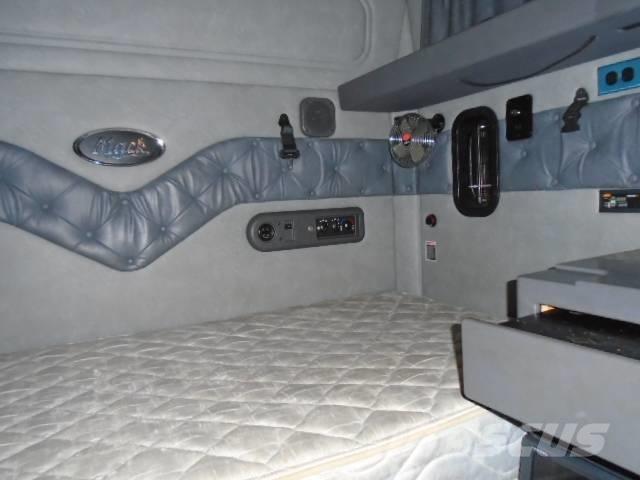 Mack CXU 613 Camiones tractor