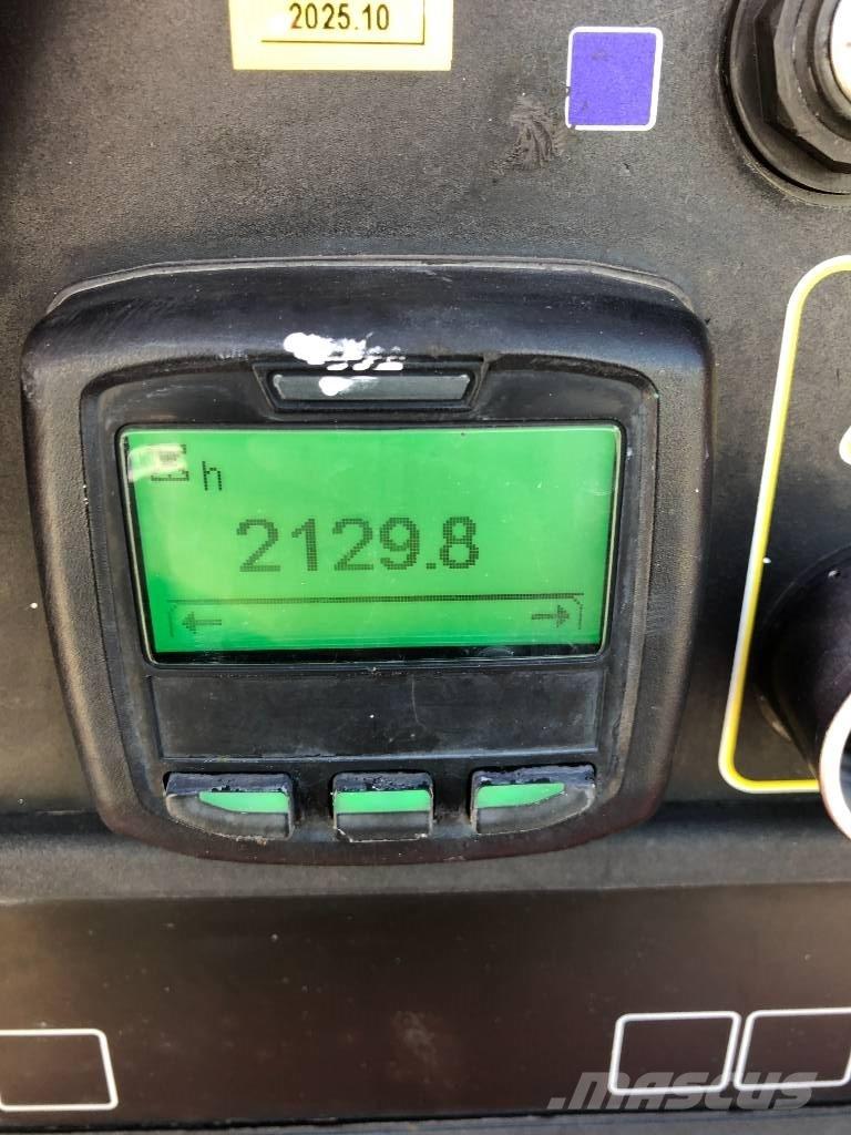 JLG 450 AJ Plataformas con brazo de elevación manual