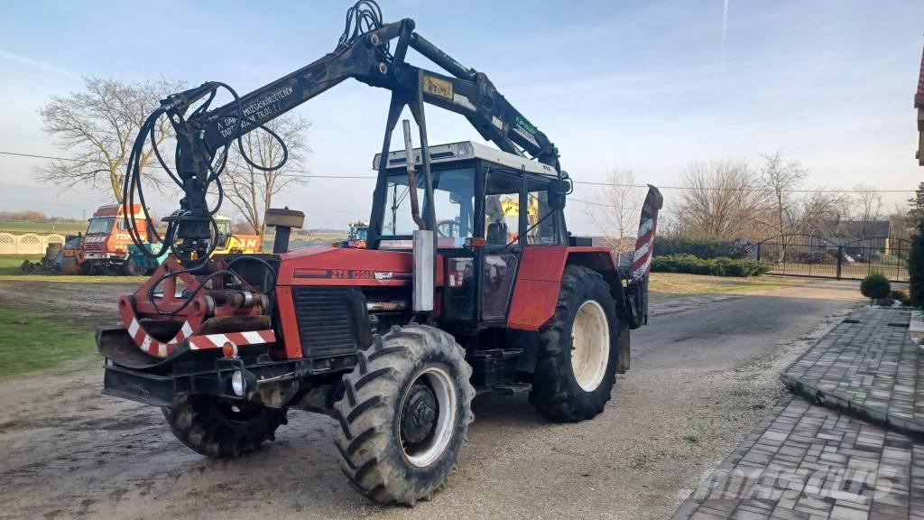 Zetor 12245 Tractores forestales