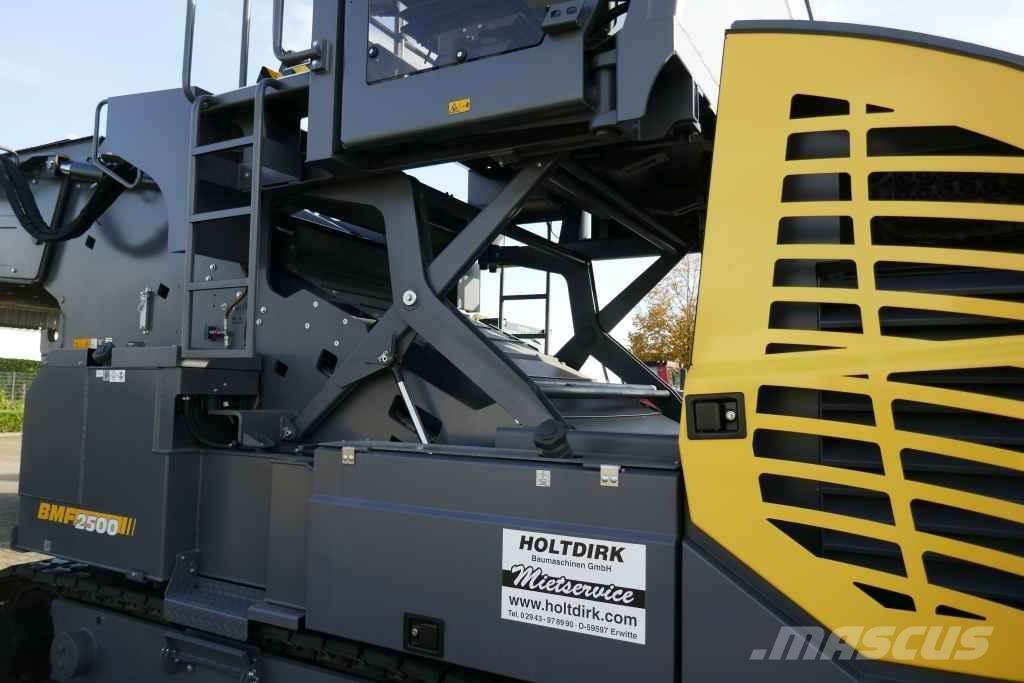 Bomag BMF 2500 M Alimentadoras