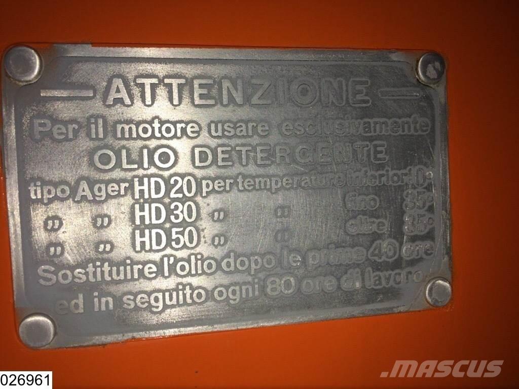 Fiat R25 2WD Tractores