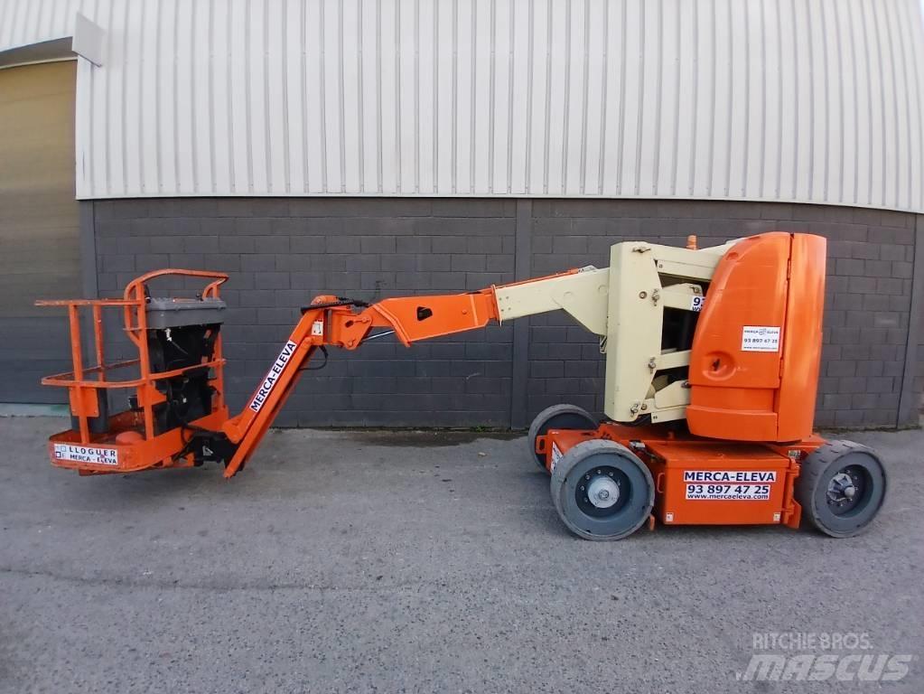 JLG E300AJP Plataformas con brazo de elevación manual