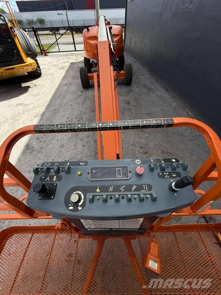 JLG 460 SJ Plataformas con brazo de elevación telescópico