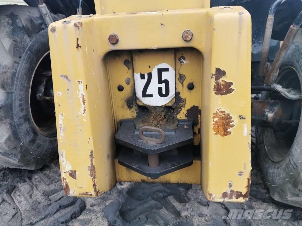 CAT TH 407 2013r Carretillas telescópicas