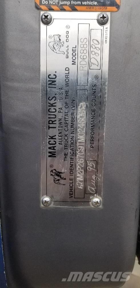 Mack RD 688 S Bañeras basculantes usadas