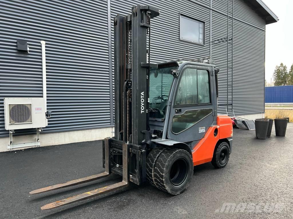 Toyota 52-8 FD JF 35 Camiones diesel