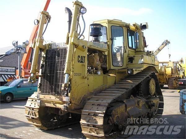 CAT D8N Buldozer sobre oruga