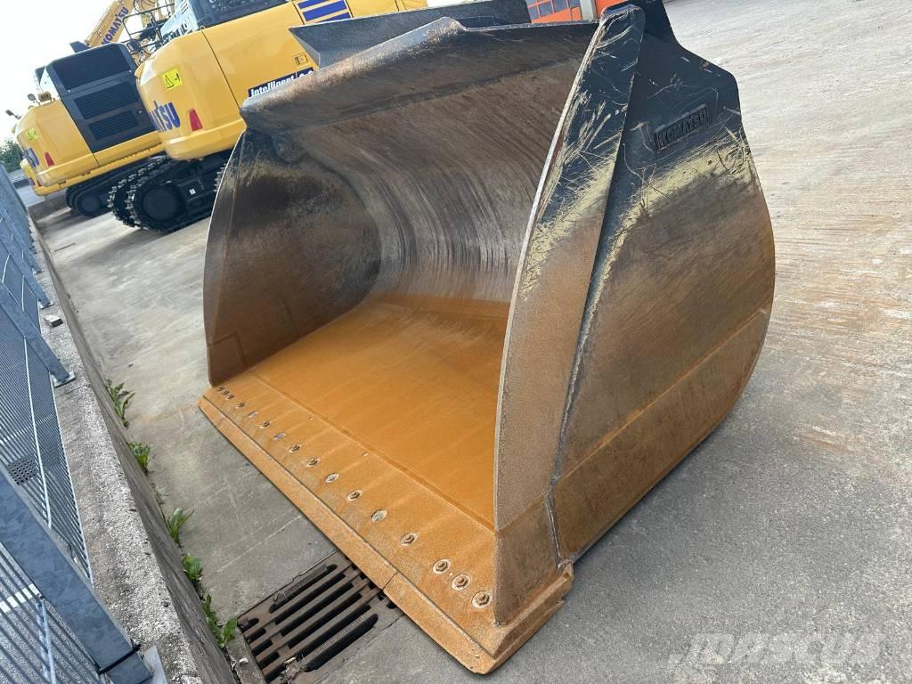 Komatsu Schaufel Cucharones