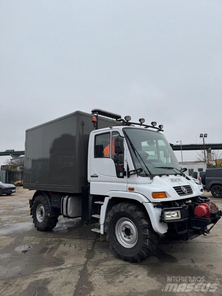 Unimog U300 Maquinarias para servicios públicos