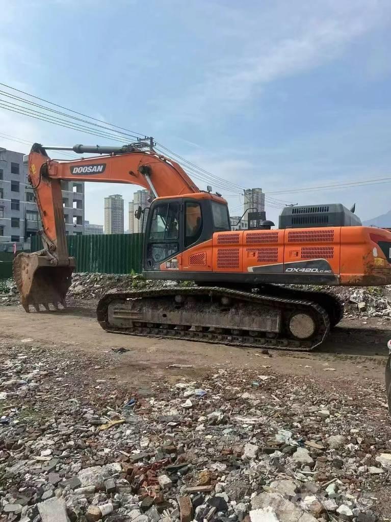 Doosan DX420LC Excavadoras sobre orugas