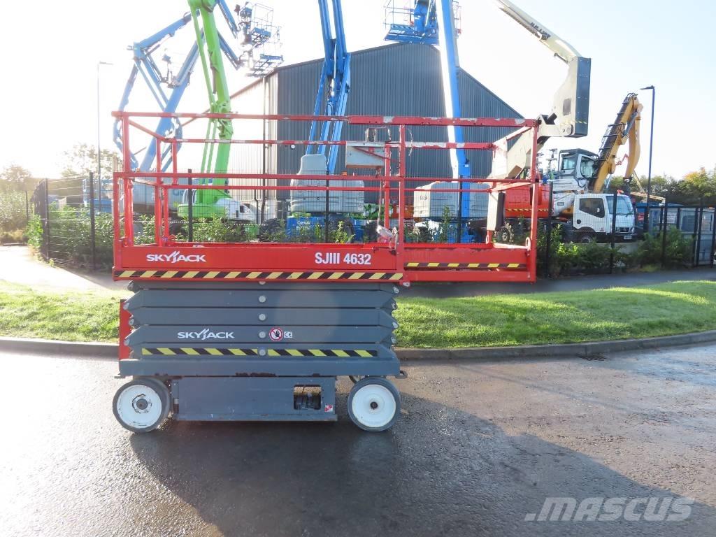 SkyJack SJ III 4632 Plataformas tijera