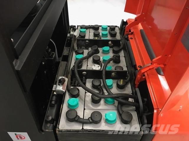 Toyota OSE 100 W Montacargas recogepedidos de baja altura