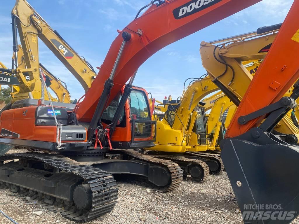 Doosan DX300LC-9C Excavadoras sobre orugas