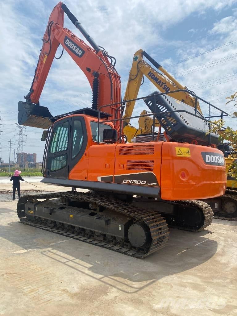 Doosan DX 300 LC Excavadoras sobre orugas