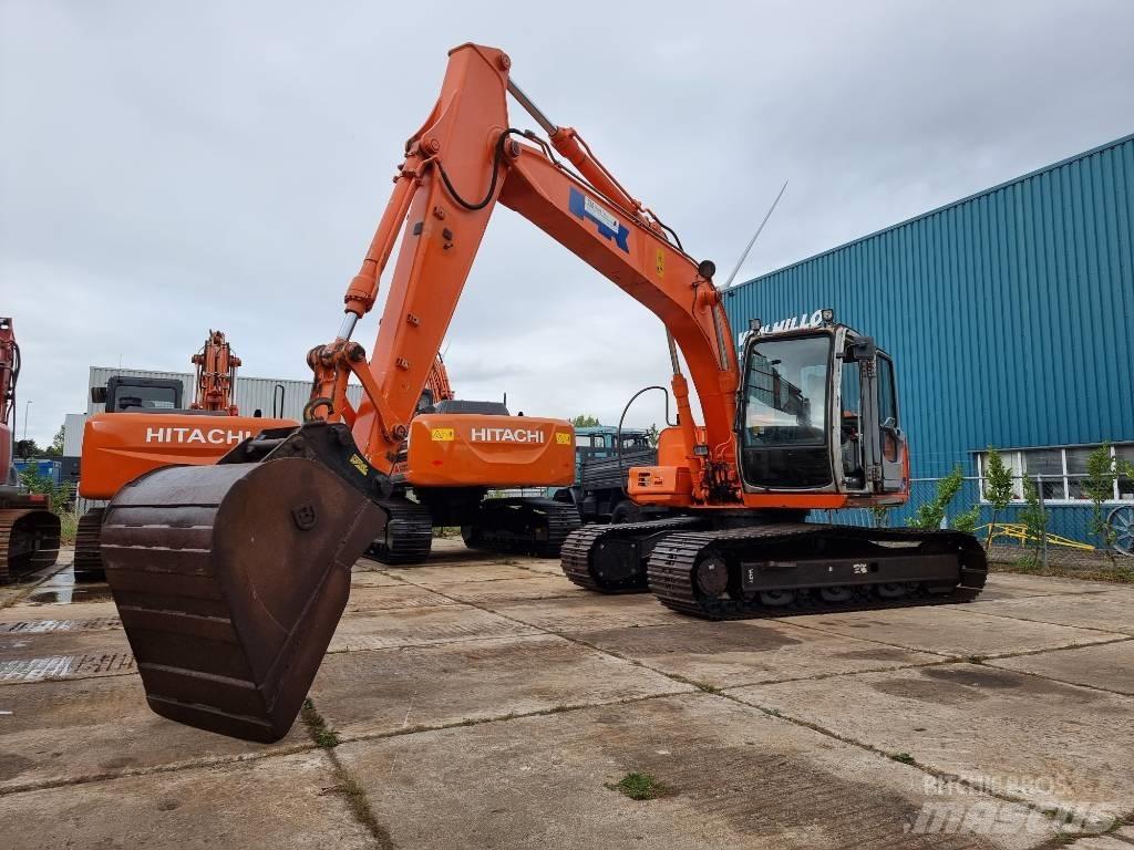 Fiat-Hitachi EX135 Excavadoras sobre orugas