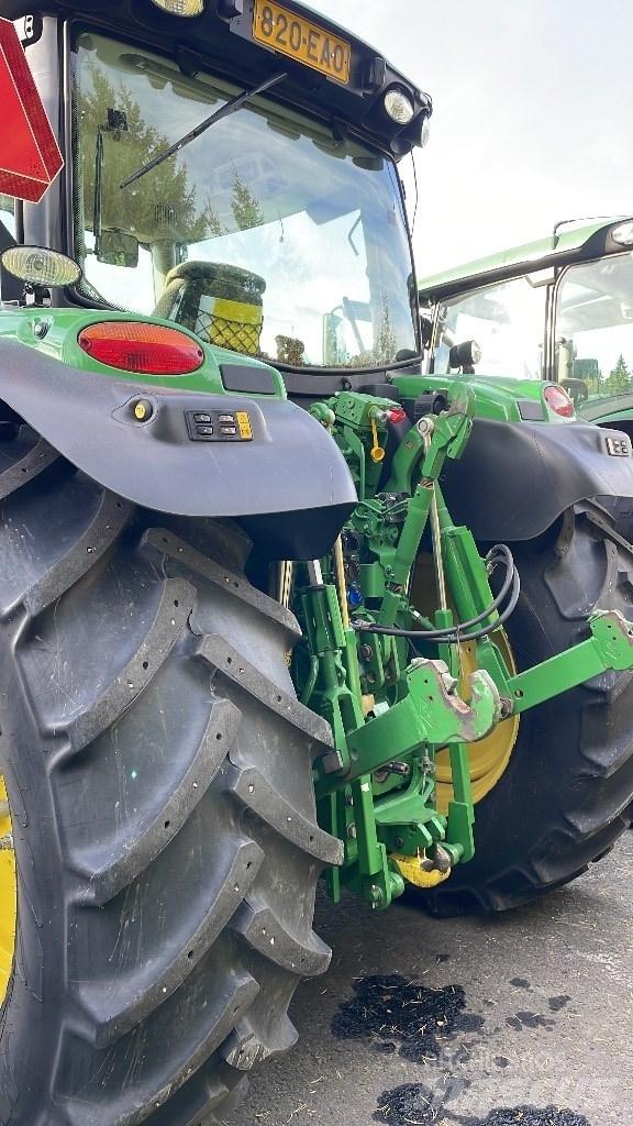 John Deere 6130R Tractores