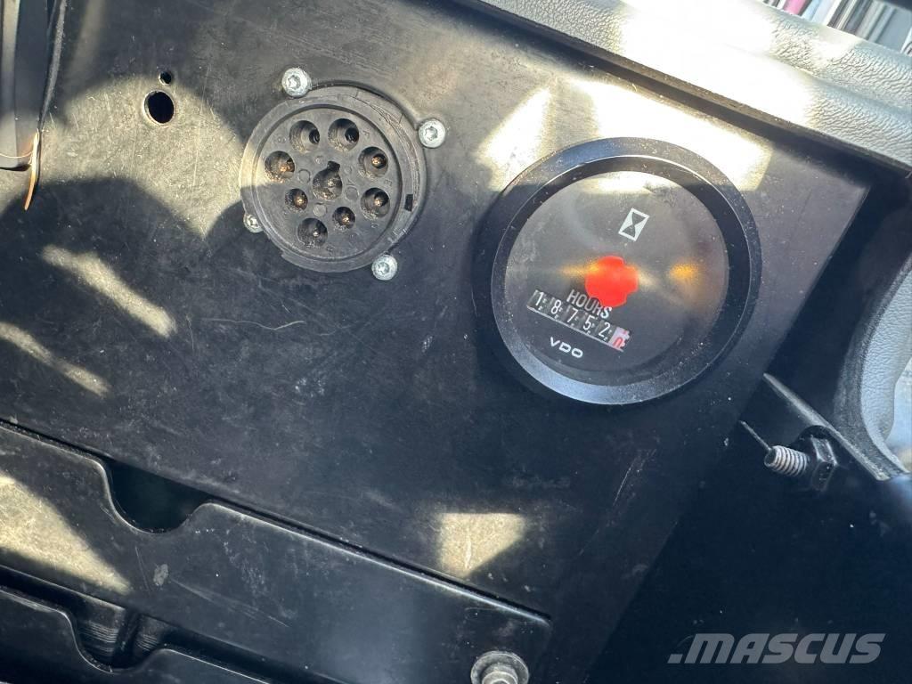 John Deere 1010 E Transportadoras