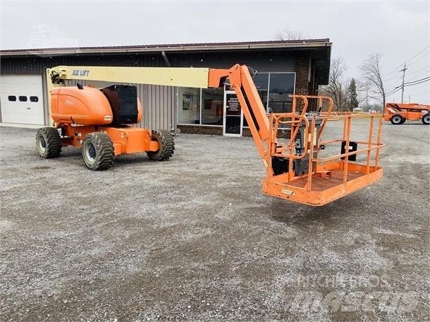 JLG 800 AJ Plataformas con brazo de elevación manual