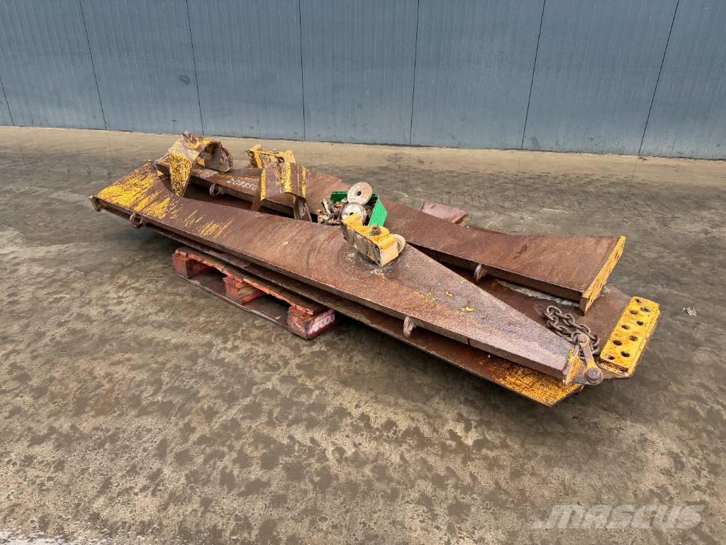 CAT 730 Puertas traseras