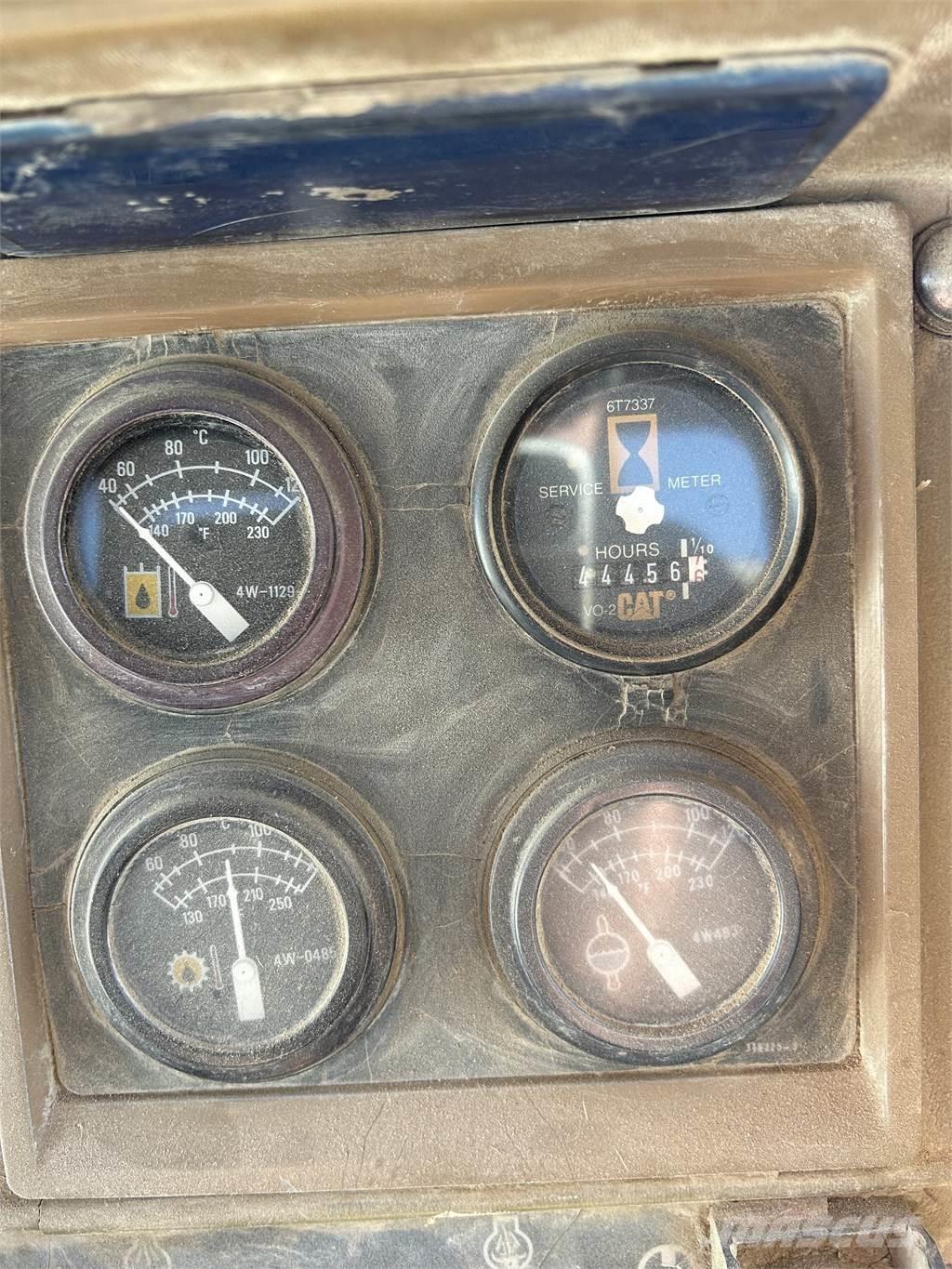 CAT D 11 N Buldozer sobre oruga