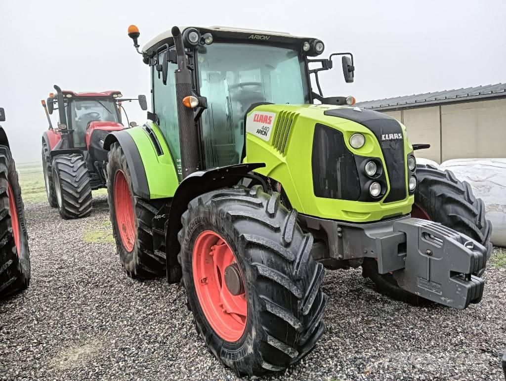 CLAAS Arion 440 Tractores