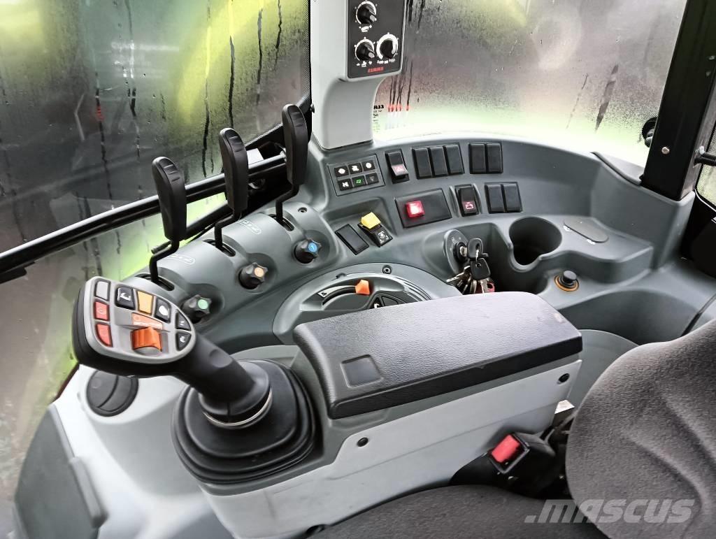 CLAAS Arion 440 Tractores