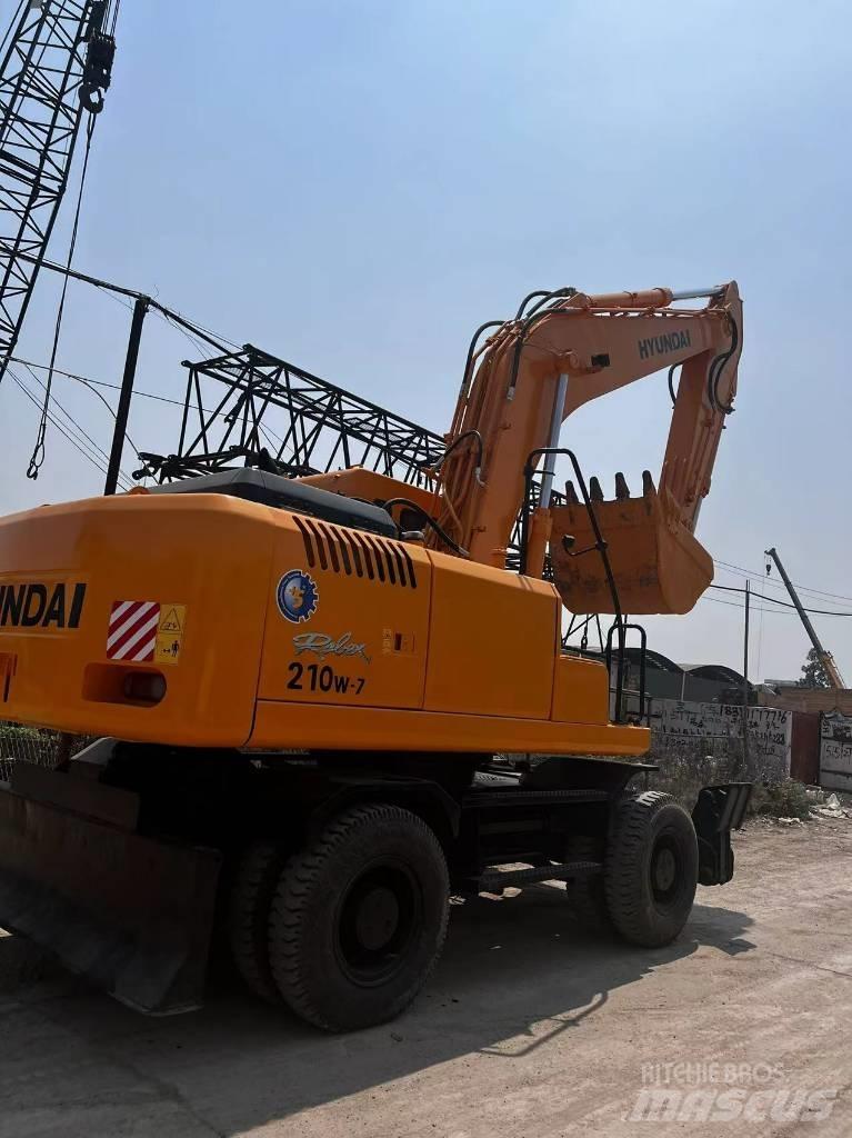 Hyundai R210W-7 Excavadoras de ruedas