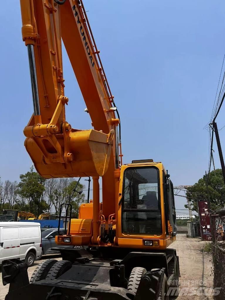 Hyundai R210W-7 Excavadoras de ruedas