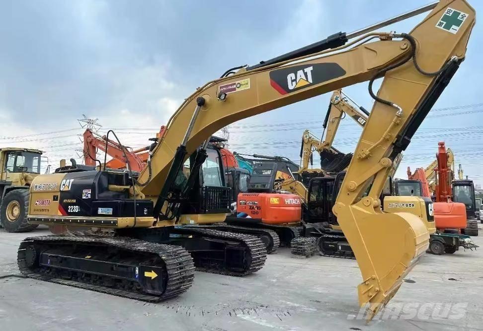 CAT 323 D Excavadoras sobre orugas