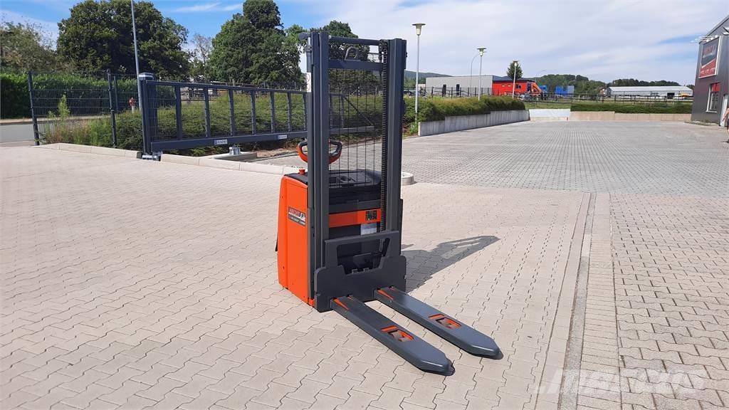 Linde L16 - BR1173 Montacargas manual