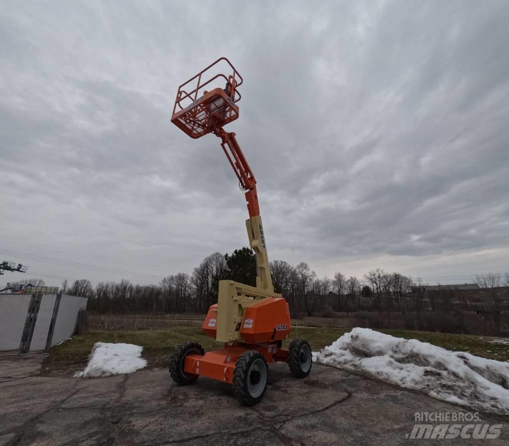 JLG 340 AJ Plataformas con brazo de elevación manual